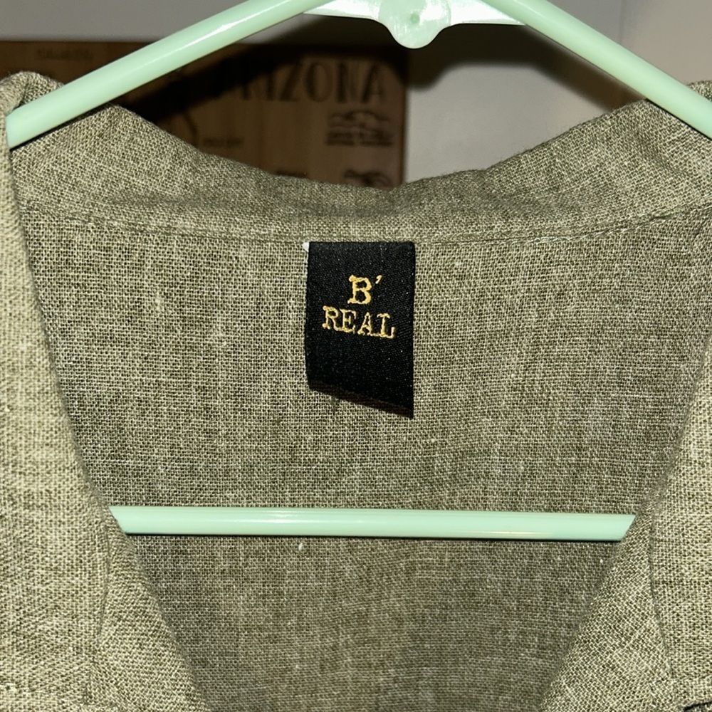 B REAL Linen Button Up Blouse with Collar - Picture 4 of 6